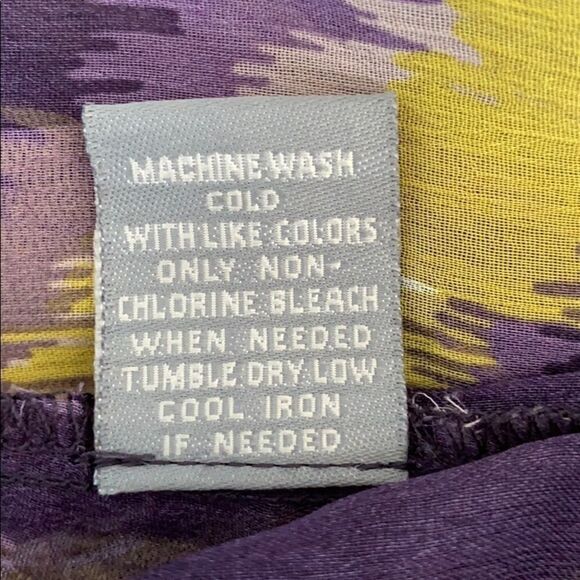 Charlotte Russe printed cold shoulder top- size XS - Picture 8 of 8